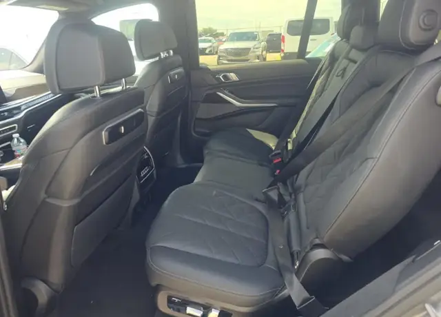 BMW X7 SPORTS ACTIVITY VEHICLE 2022