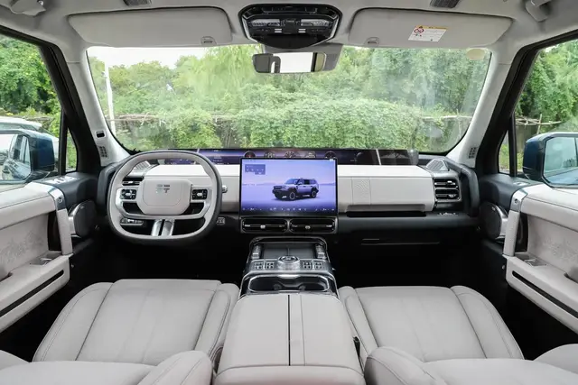 JETOUR G700 2025