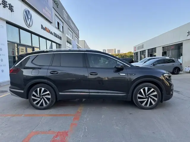 VOLKSWAGEN TALAGON L 380TSI LUXURY 2022