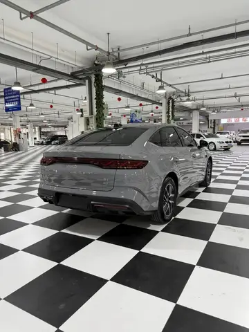 BYD QIN L DM 2026 DM-I 128KM LEADING EDITION 2026