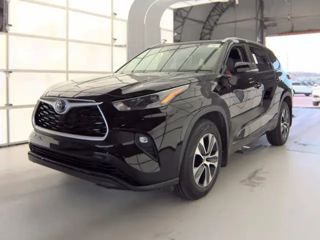 TOYOTA HIGHLANDER HYBRID XLE 2023