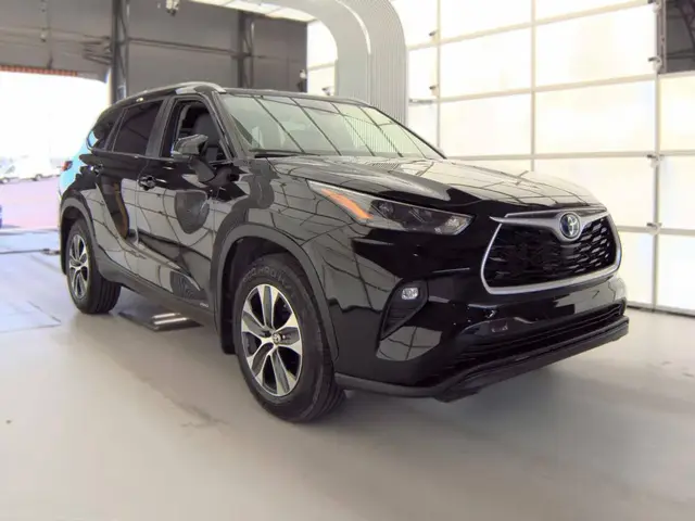 TOYOTA HIGHLANDER HYBRID XLE 2023