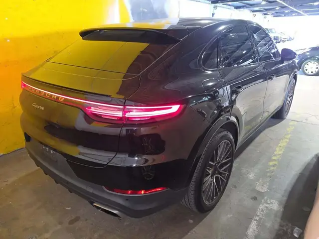 PORSCHE CAYENNE COUPE 2022