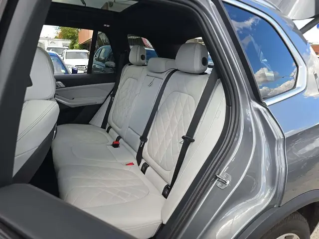 BMW X5 SPORTS ACTIVITY VEHICLE 2024
