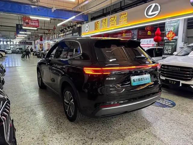 GEELY STARSHIP 7 2025