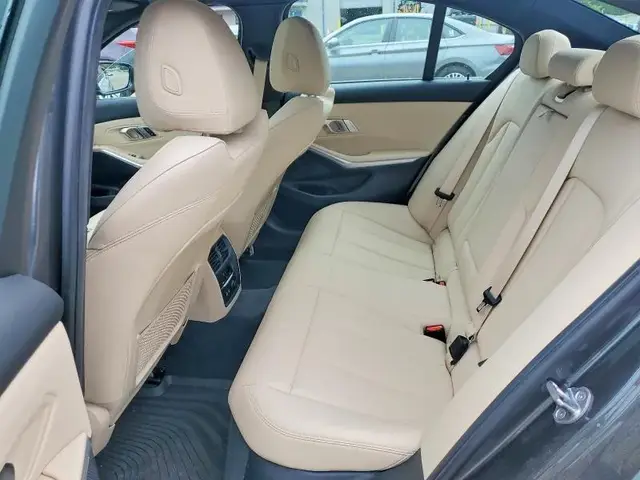 BMW 330XI 2019