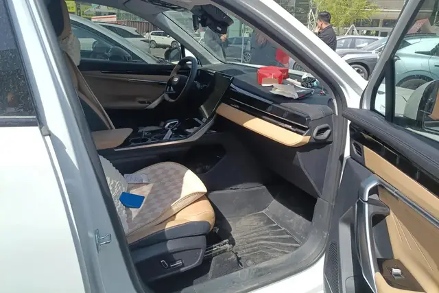 GEELY BOYUE L PREMIUM 2023