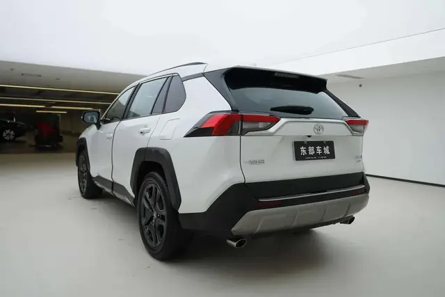 TOYOTA RAV4 PREMIUM EDITION 2022