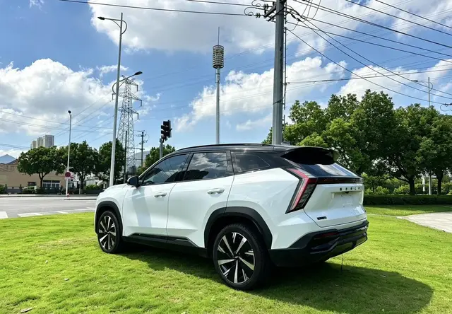 GEELY BOYUE L PREMIUM 2023