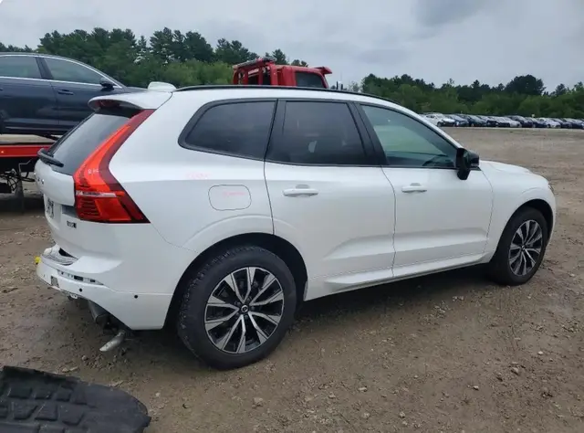 VOLVO XC60 PLUS 2024