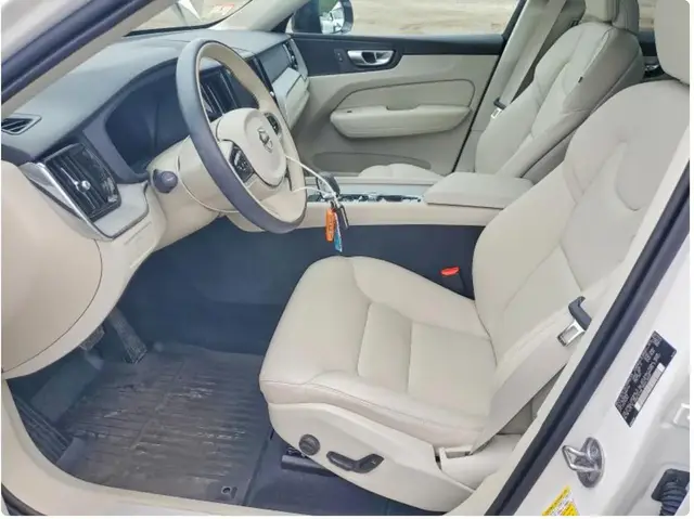 VOLVO XC60 PLUS 2024