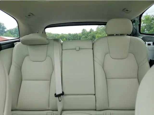 VOLVO XC60 PLUS 2024