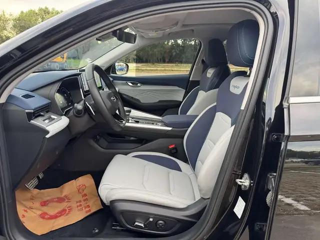 GEELY XINGRUI 2023