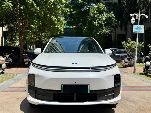 LI AUTO L6 2024