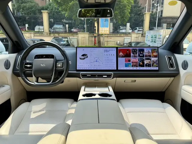 LI AUTO L6 2024