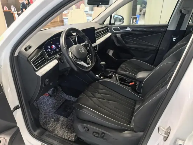 VOLKSWAGEN TIGUAN L 2023