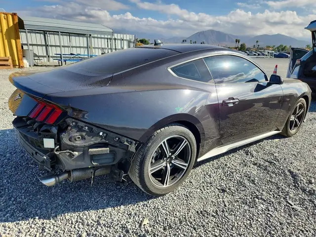 FORD MUSTANG 2024