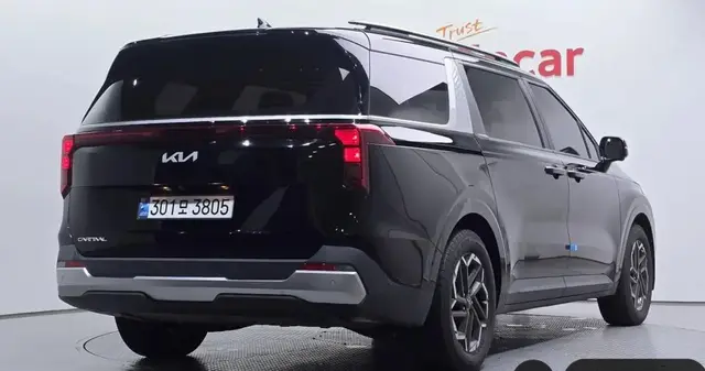 KIA CARNIVAL PRESTIGE 2024