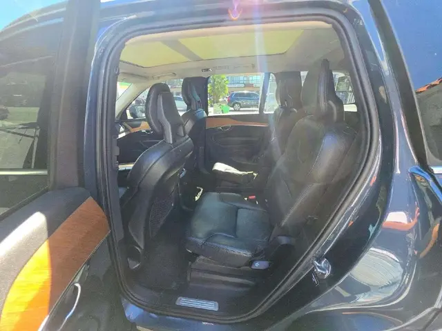 VOLVO XC90 RECHARGE PLUG-IN HYBRID 2022