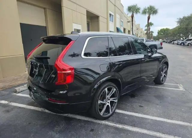 VOLVO XC90 B5 CORE 7-PASSENGER 2023