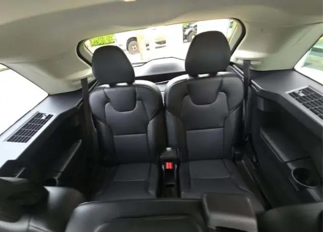 VOLVO XC90 B5 CORE 7-PASSENGER 2023