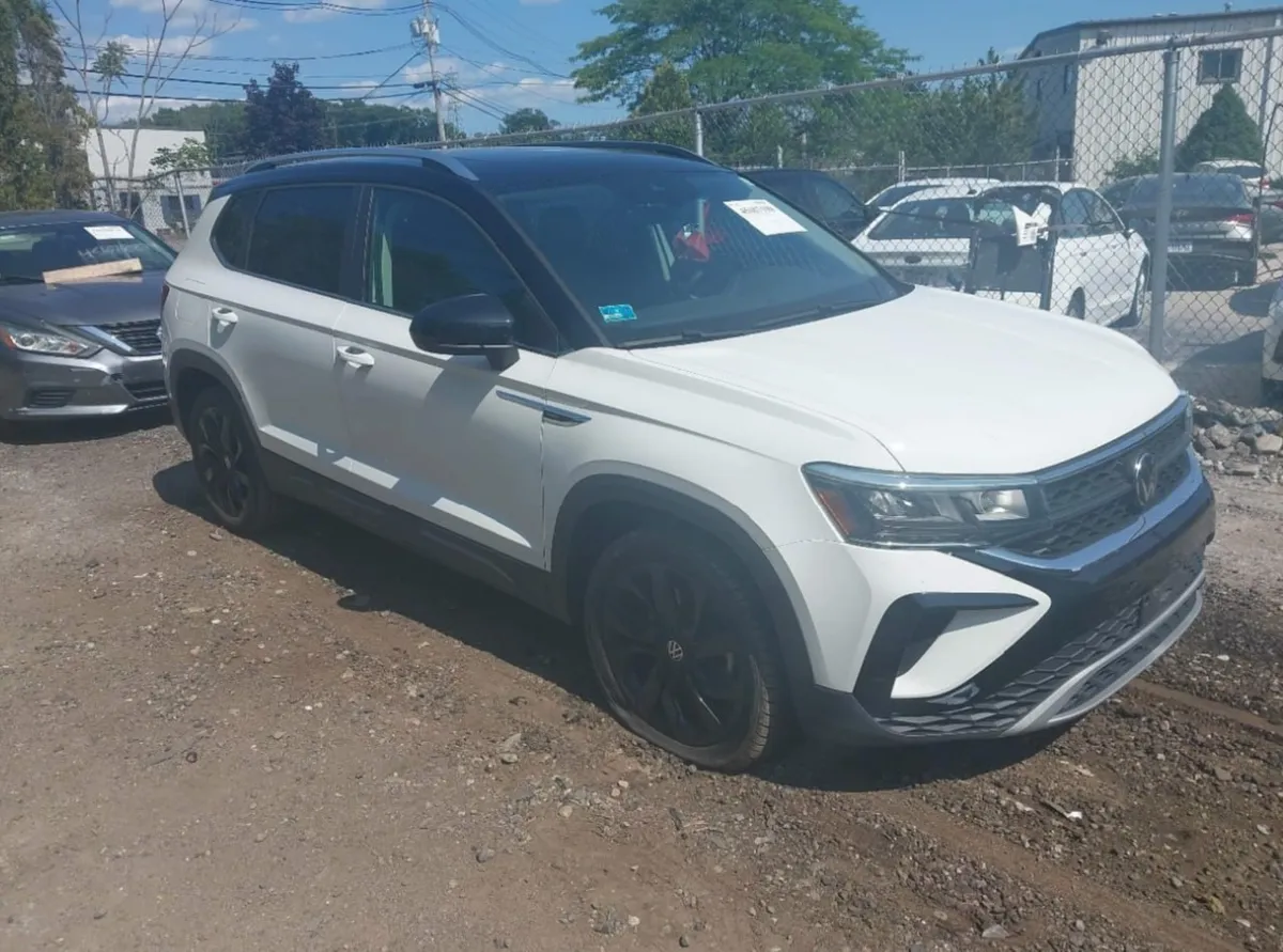 VOLKSWAGEN TAOS SE 2023