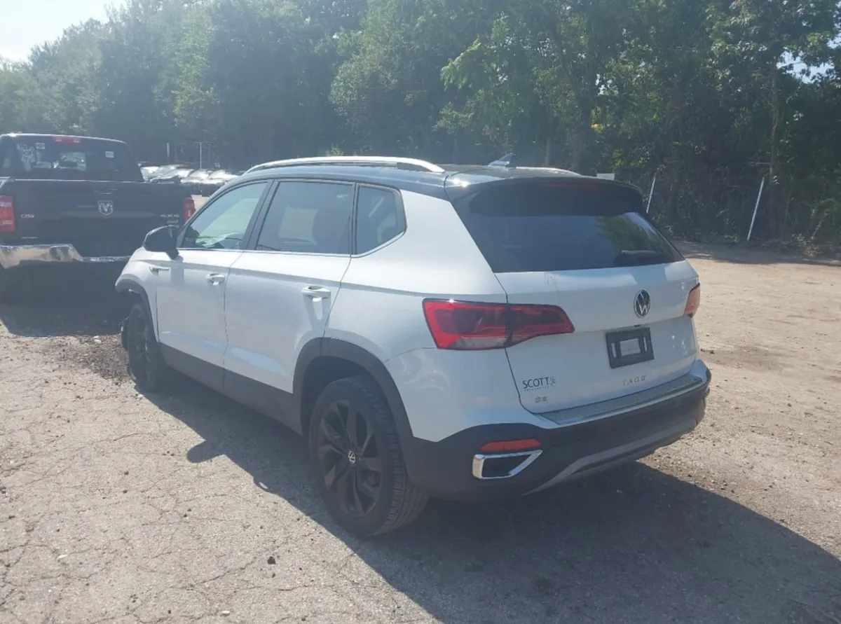VOLKSWAGEN TAOS SE 2023