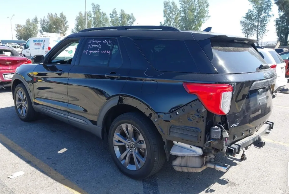 FORD EXPLORER XLT 2022