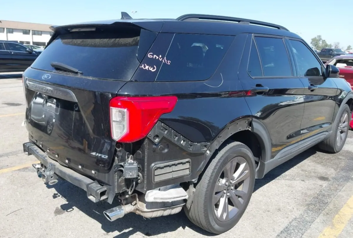 FORD EXPLORER XLT 2022