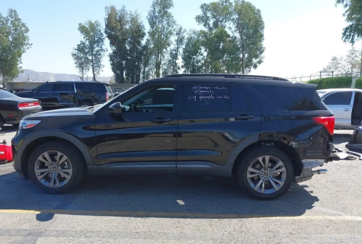 FORD EXPLORER XLT 2022