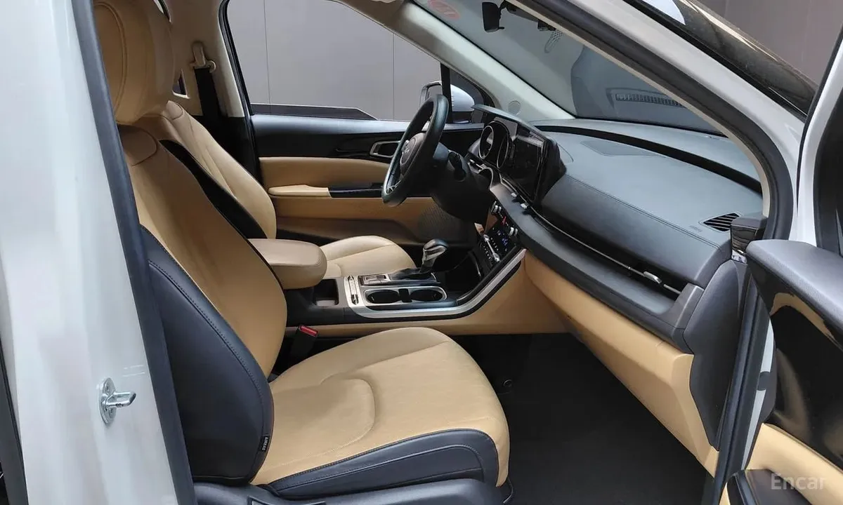 KIA CARNIVAL PRESTIGE 2023