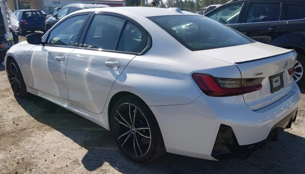 BMW 330I XDRIVE 2024