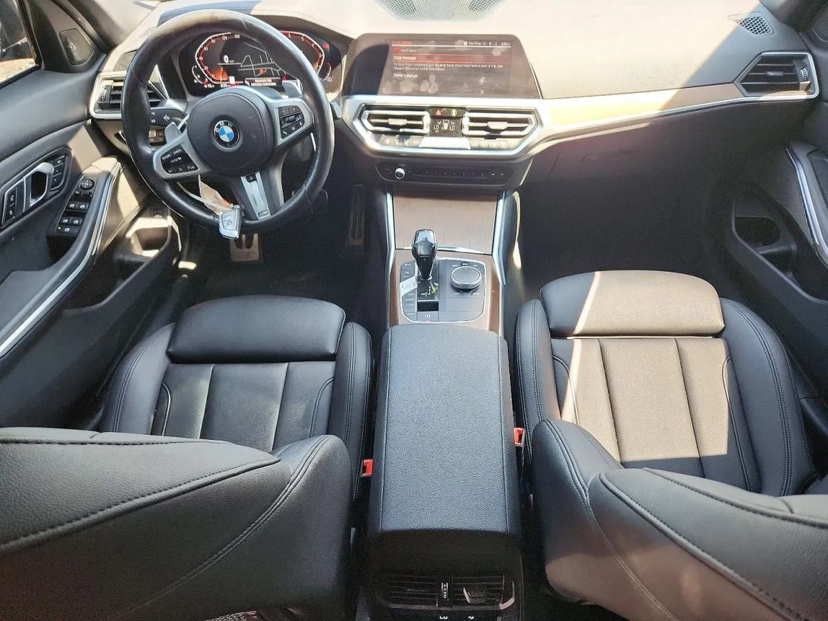 BMW 330XI 2021