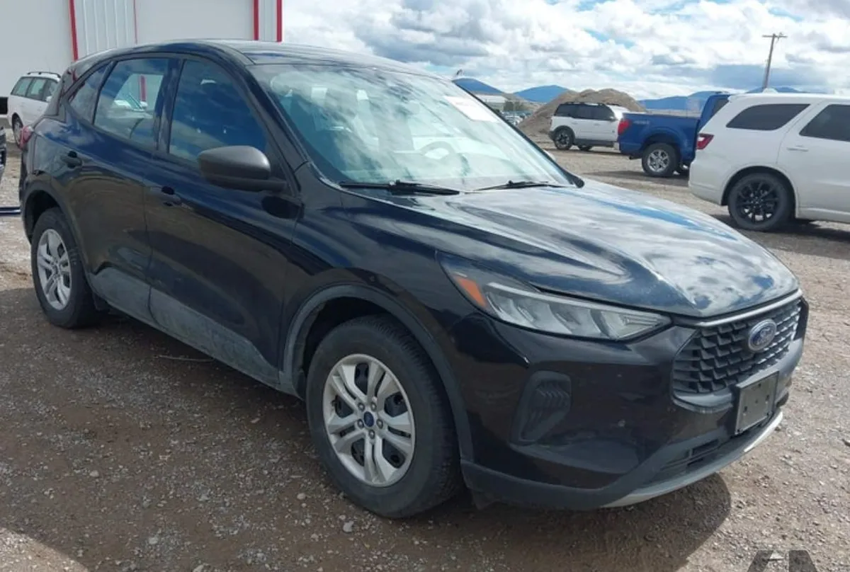 FORD ESCAPE 2023