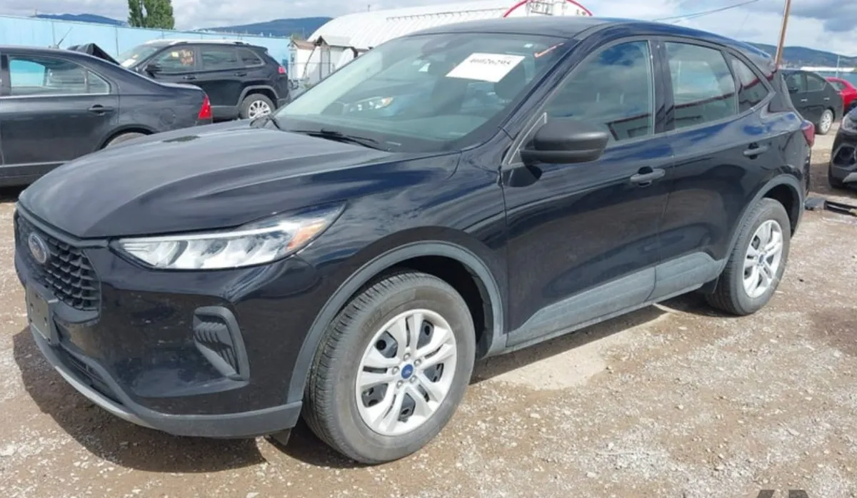 FORD ESCAPE 2023