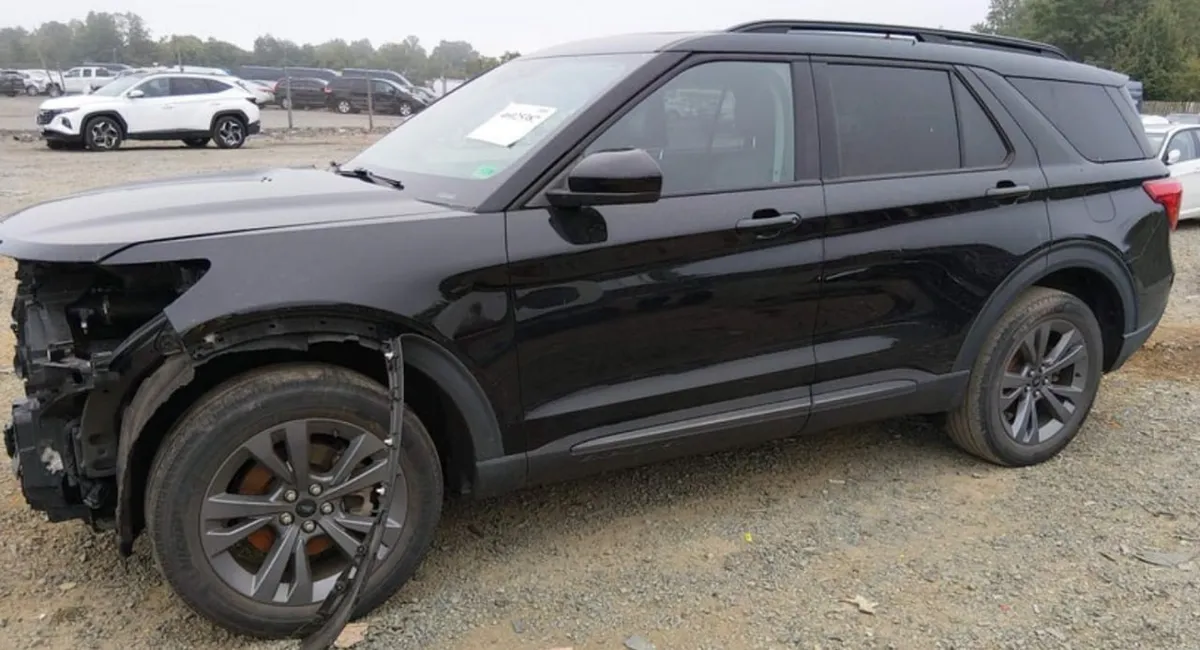 FORD EXPLORER XLT 2022
