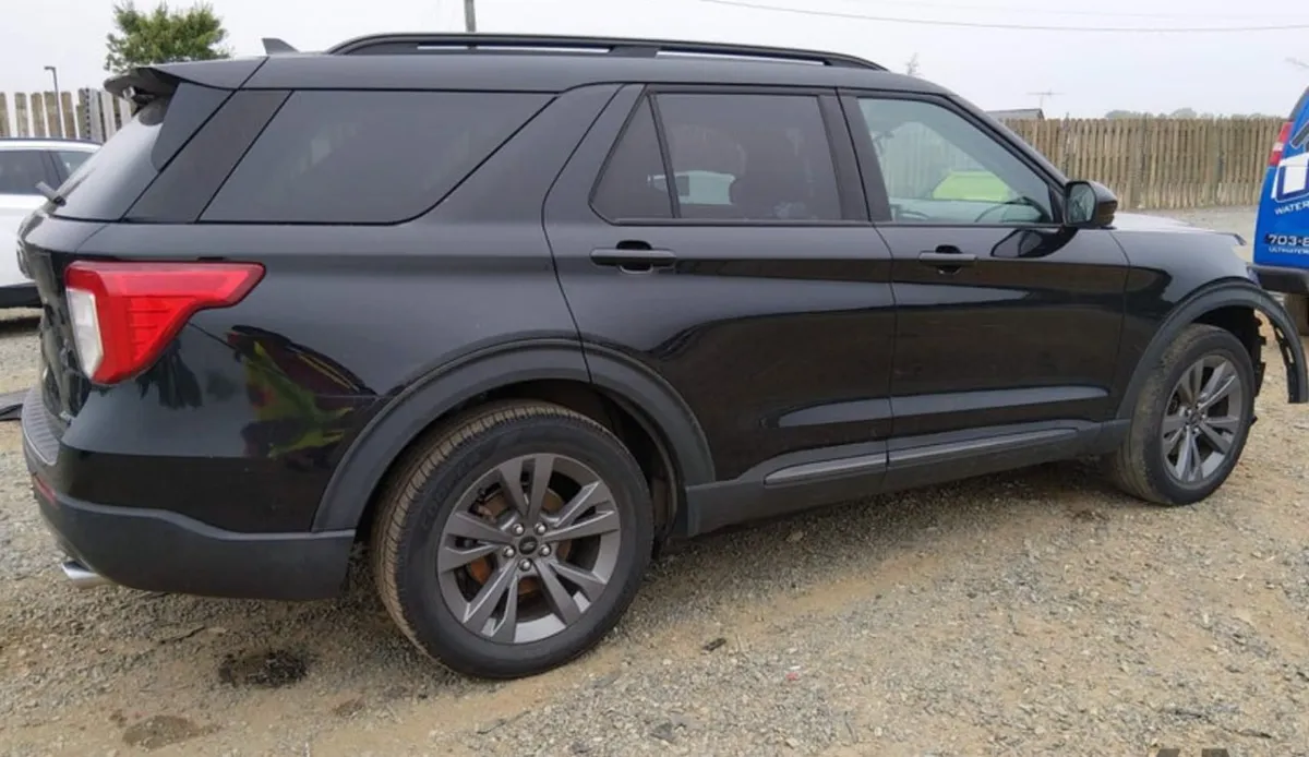 FORD EXPLORER XLT 2022