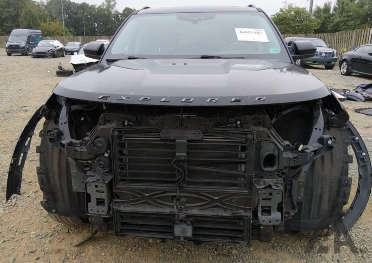 FORD EXPLORER XLT 2022