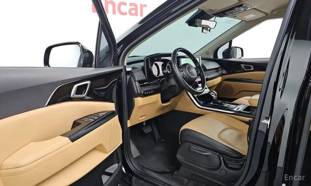 KIA CARNIVAL PRESTIGE 2023