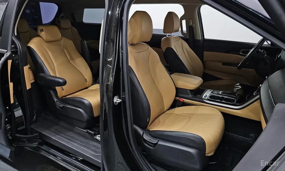 KIA CARNIVAL PRESTIGE 2023