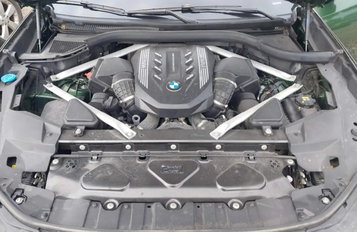 BMW X6 M50I 2021