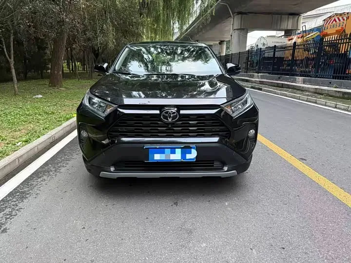 TOYOTA RAV4 2023