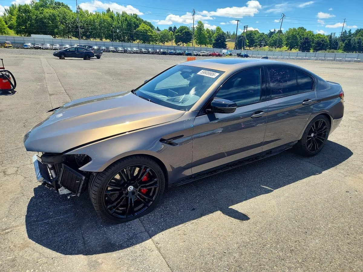 BMW M5 2022