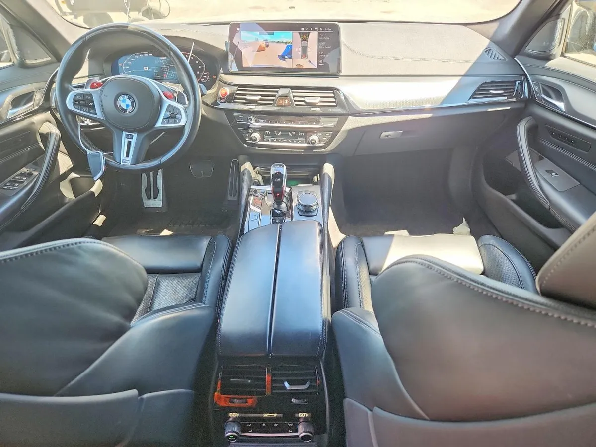 BMW M5 2022