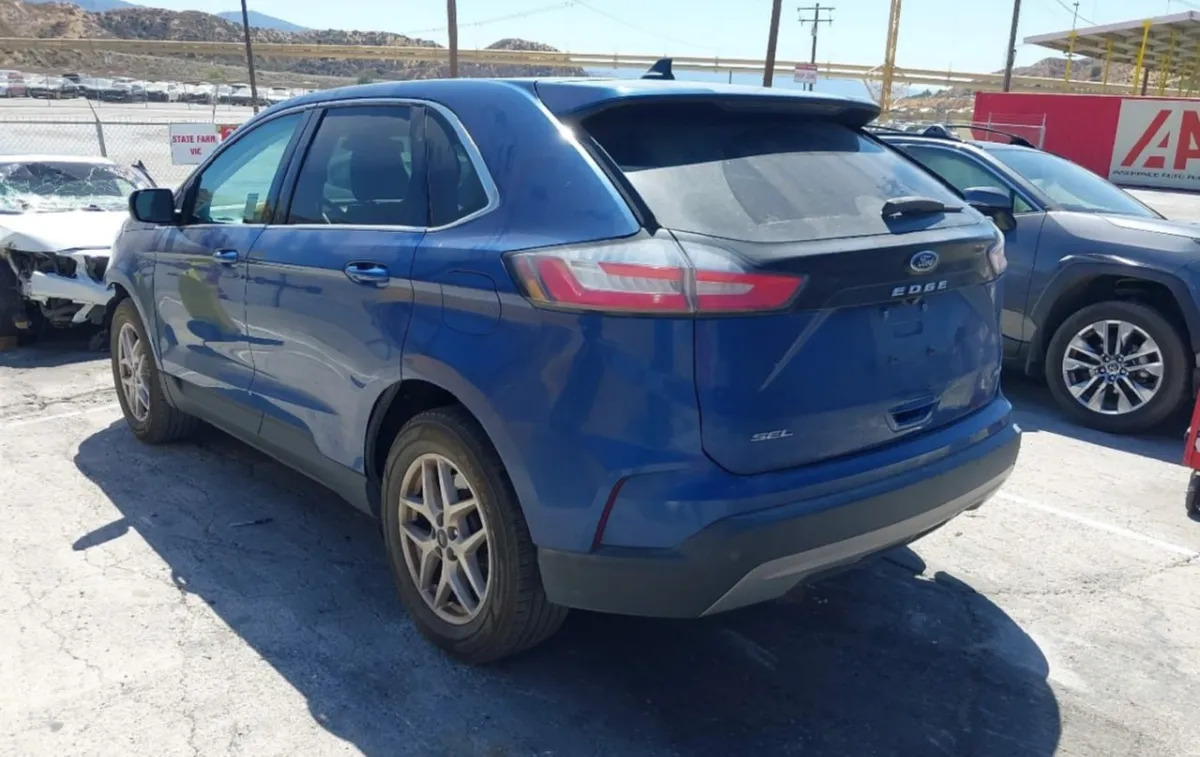 FORD EDGE SEL 2023