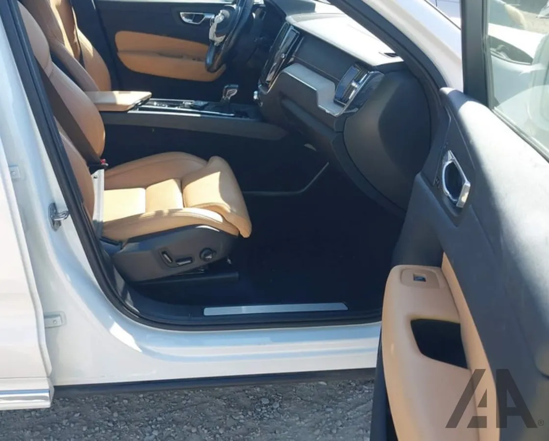 VOLVO XC60 T5 INSCRIPTION 2019
