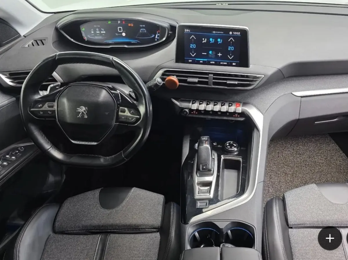 PEUGEOT 5008 2018