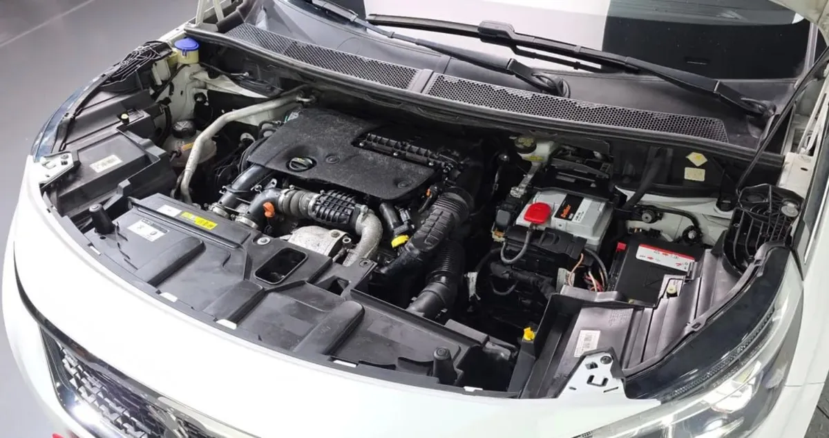 PEUGEOT 5008 2018