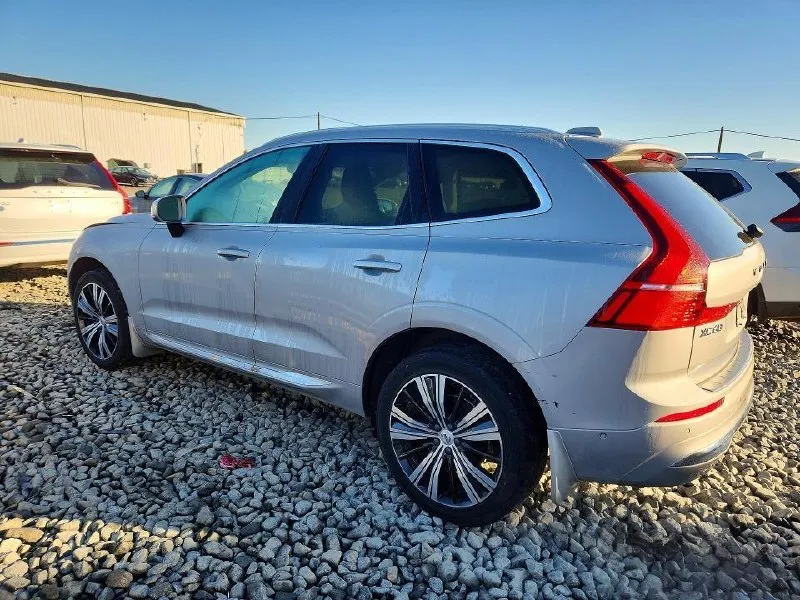 VOLVO XC60 PLUS 2023