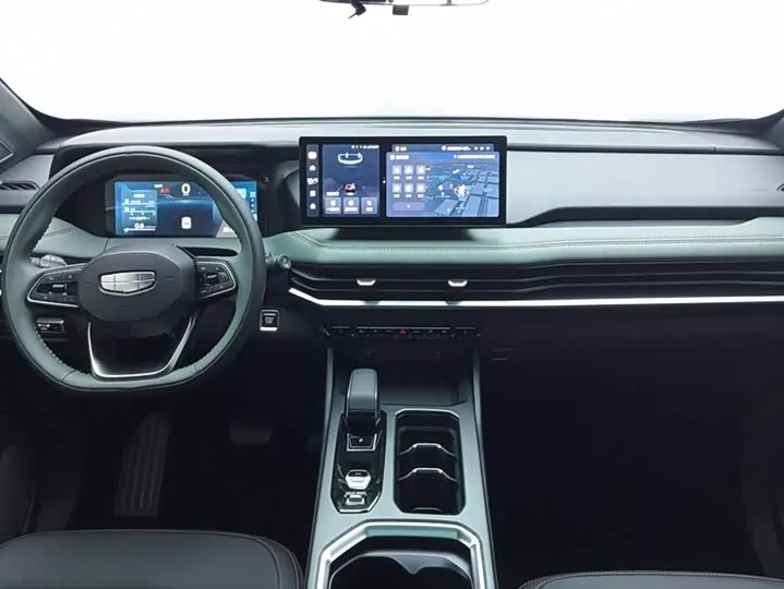 GEELY OKAVANGO 2023